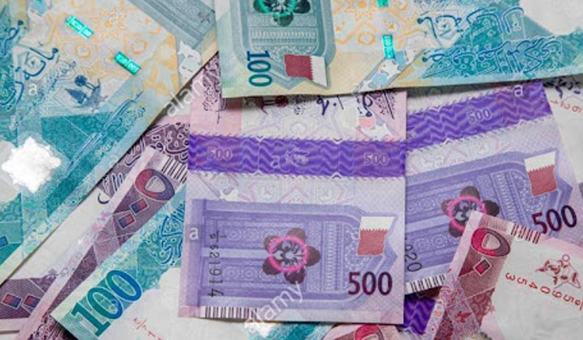 Cash deposit machines accept new notes 